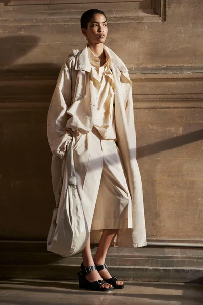 Look 1